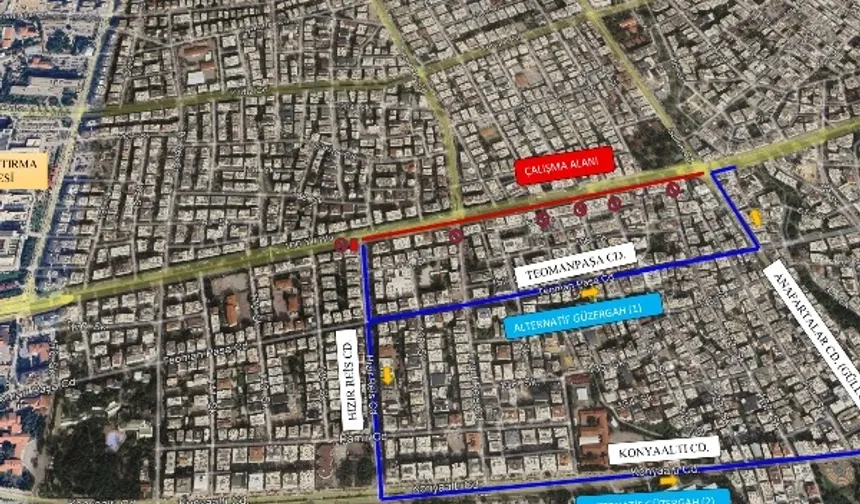 Antalya'da 100. Yıl Bulvarı'nda asfalt çalışmaları sürüyor