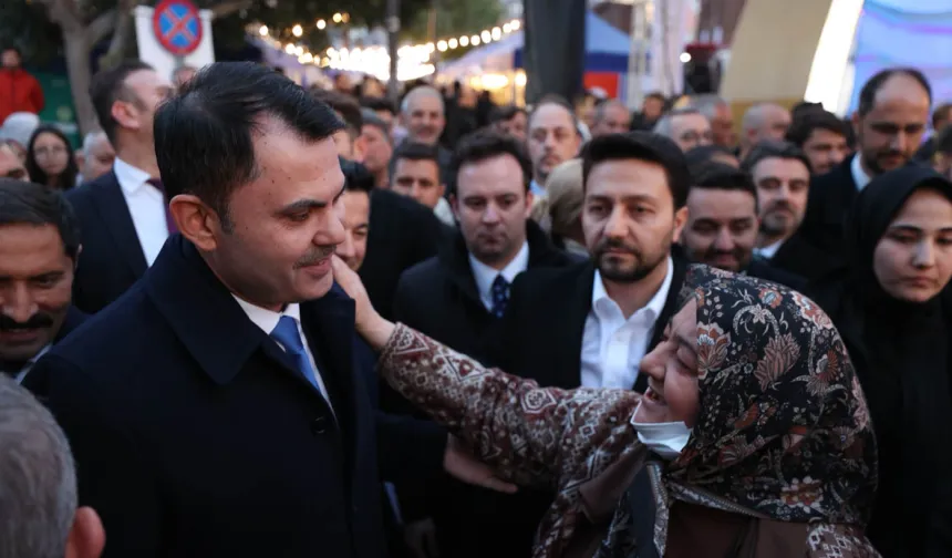 Bakan Kurum sokak iftarında