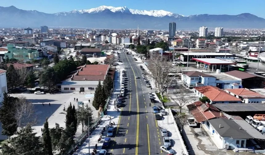 Denizli Çal Caddesi yenilenen yüzüyle ulaşıma açıldı