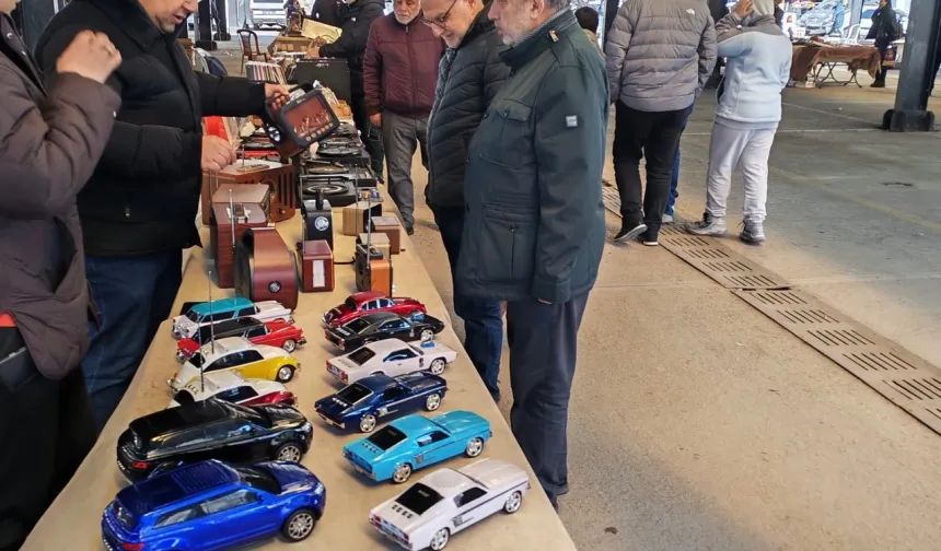 Mustafa Yalçın'dan Antika Pazarı'na büyük ilgi