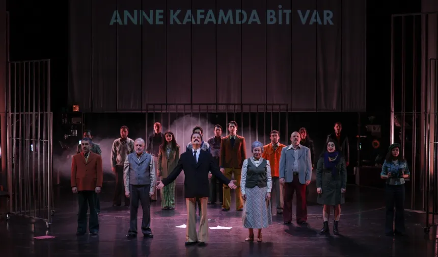 Tarık Akan'ın hayatı tiyatro sahnesinde